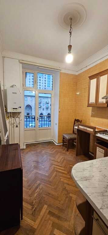 Kirayə verilir 2 otaqlı köhnə tikili, 80 m², Nəriman Nərimanov m.-2