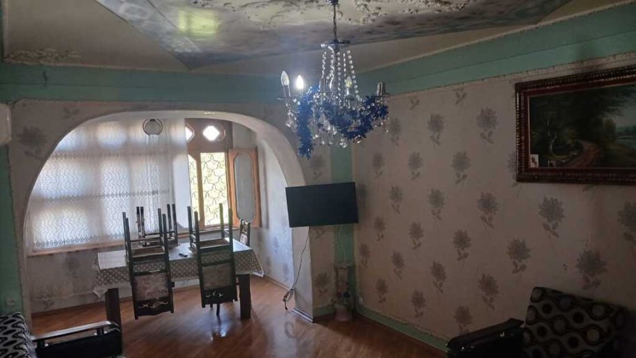 Kirayə verilir 3 otaqlı köhnə tikili, 70 m², Neftçilər m.-1