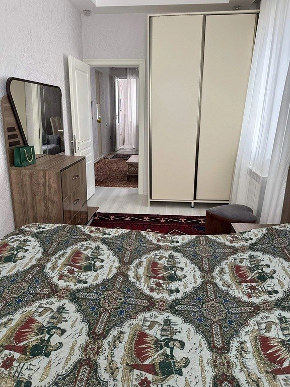 Satılır 2 otaqlı köhnə tikili, 45 m², Memar Əcəmi m.-16