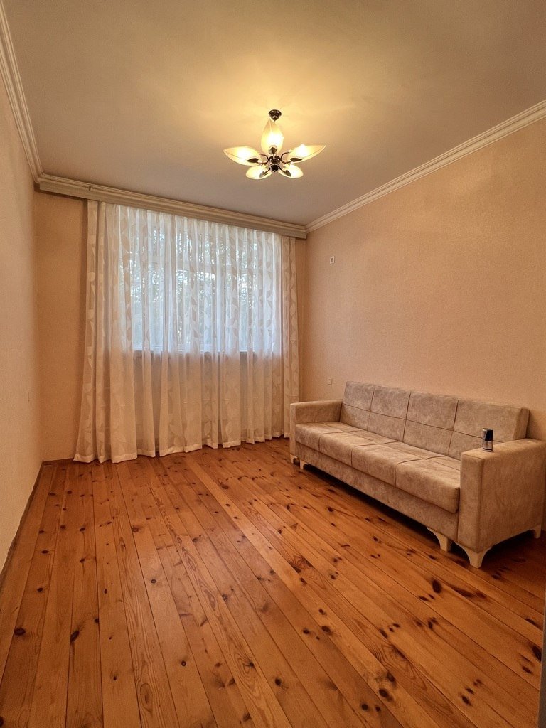 Satılır 3 otaqlı köhnə tikili, 65 m², Azadlıq Prospekti m.-2