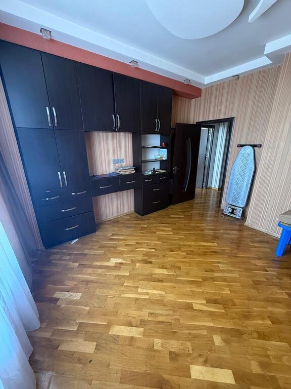 Satılır 2 otaqlı yeni tikili, 70 m², İnşaatçılar m.-5