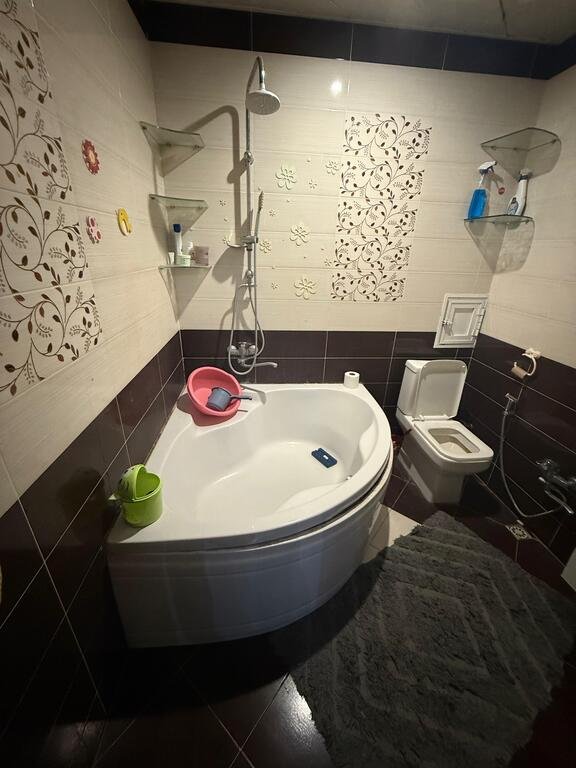 Satılır 2 otaqlı yeni tikili, 70 m², İnşaatçılar m.-10