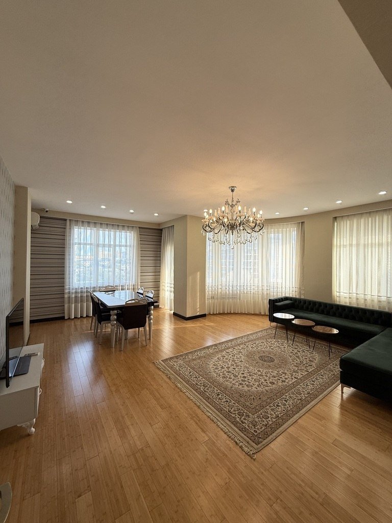 Satılır 3 otaqlı yeni tikili, 177 m², Elmlər Akademiyası m.-1