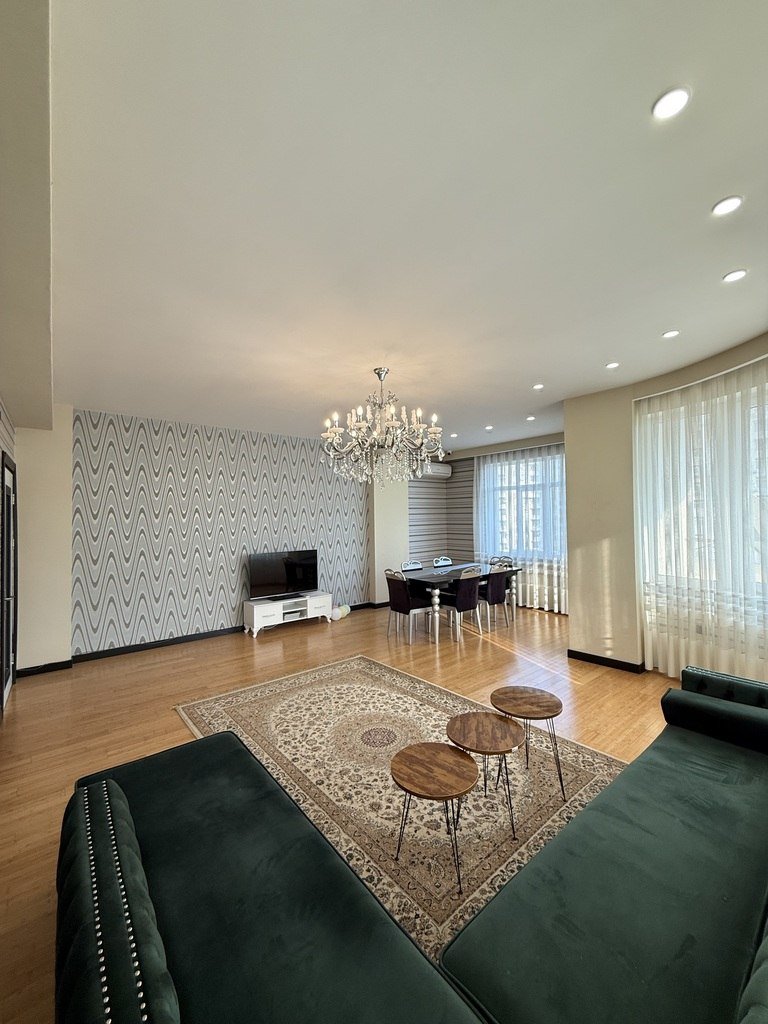 Satılır 3 otaqlı yeni tikili, 177 m², Elmlər Akademiyası m.-2