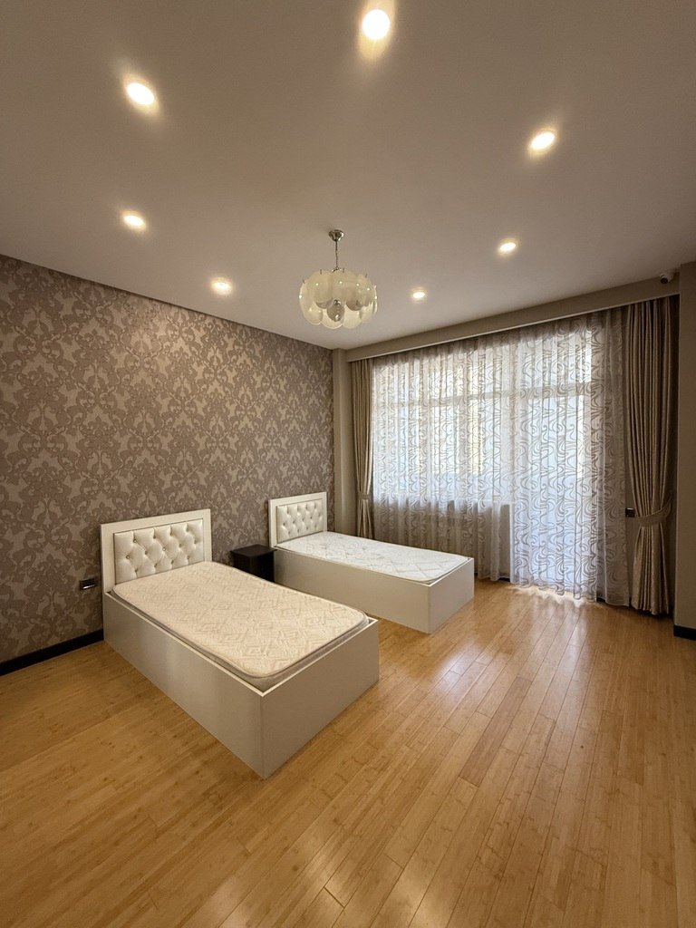 Satılır 3 otaqlı yeni tikili, 177 m², Elmlər Akademiyası m.-11