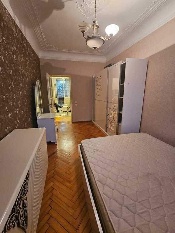 Satılır 3 otaqlı köhnə tikili, 80 m², Nizami m.-4