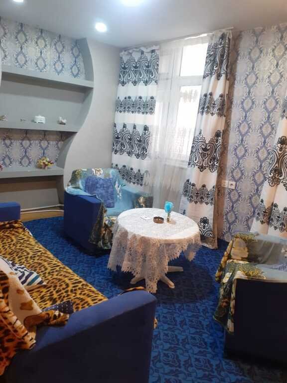 Kirayə verilir 3 otaqlı köhnə tikili, 60 m², Elmlər Akademiyası m.-2