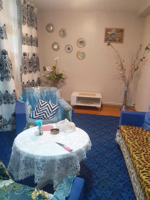 Kirayə verilir 3 otaqlı köhnə tikili, 60 m², Elmlər Akademiyası m.-3