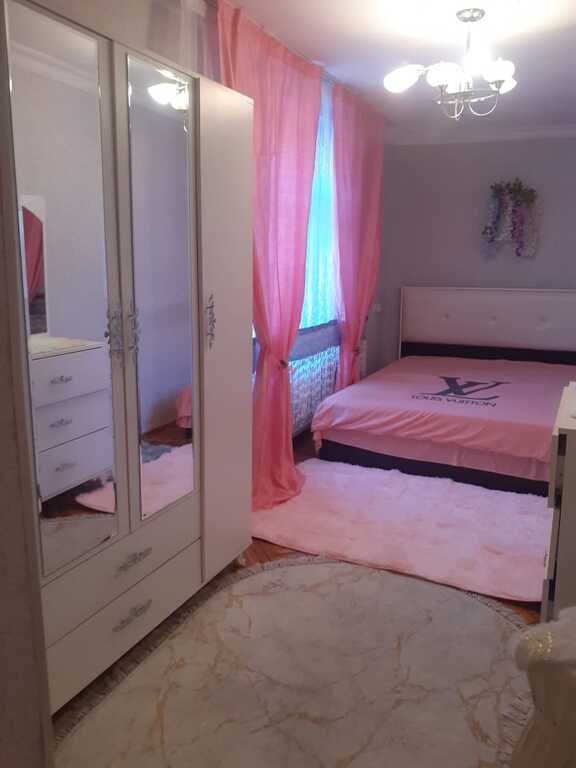 Kirayə verilir 3 otaqlı köhnə tikili, 60 m², Elmlər Akademiyası m.-7