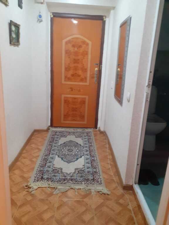 Kirayə verilir 3 otaqlı köhnə tikili, 60 m², Elmlər Akademiyası m.-9