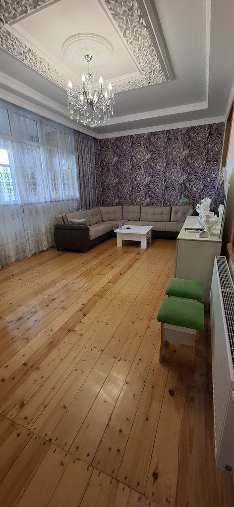 Kirayə verilir 4 otaqlı köhnə tikili, 120 m², Gəncə-2