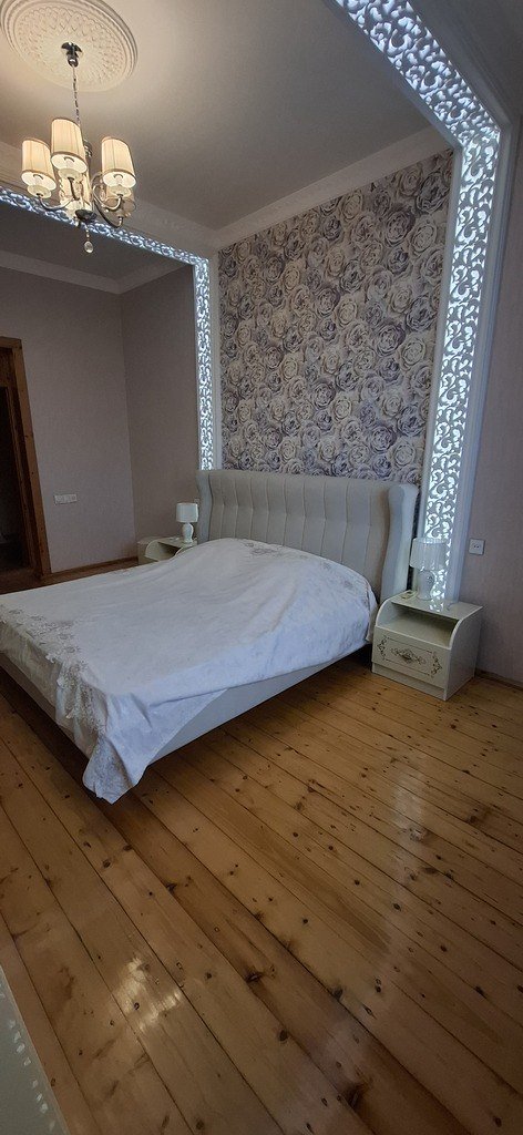 Kirayə verilir 4 otaqlı köhnə tikili, 120 m², Gəncə-6