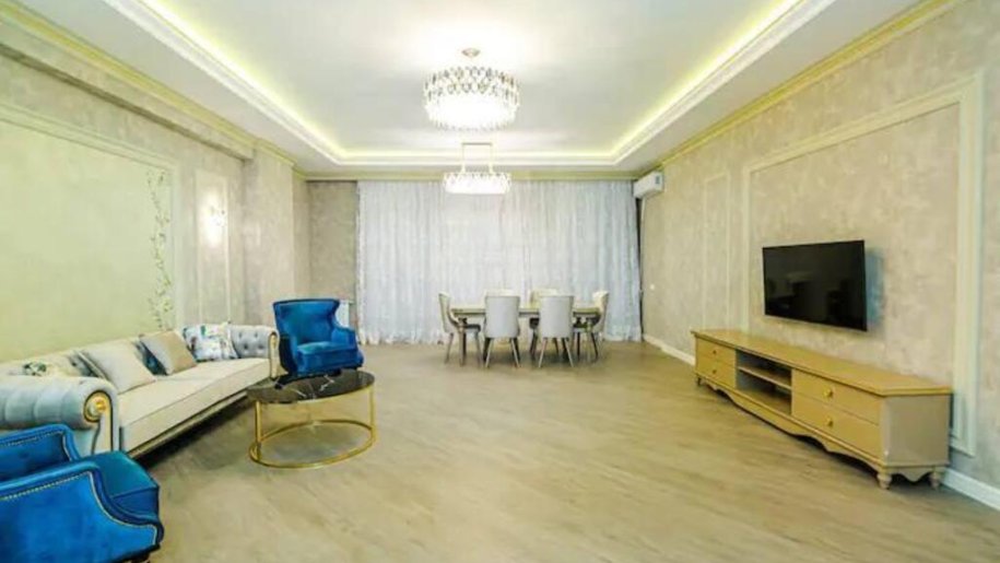 Kirayə verilir 4 otaqlı yeni tikili, 220 m², İçərişəhər m.-1