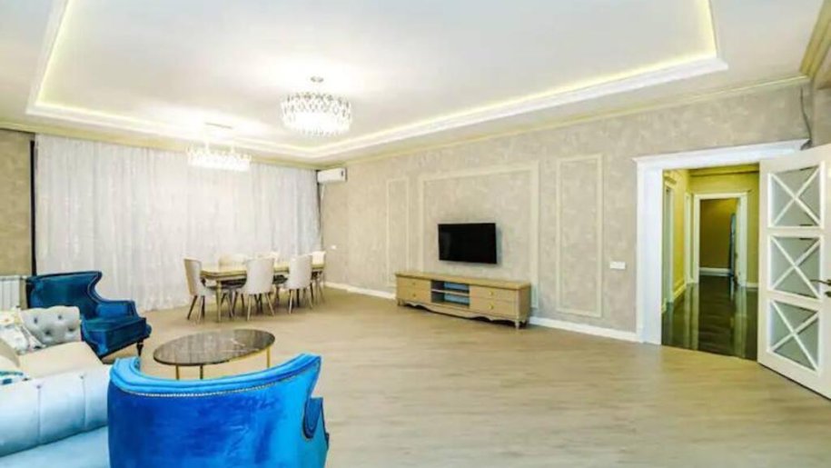 Kirayə verilir 4 otaqlı yeni tikili, 220 m², İçərişəhər m.-2