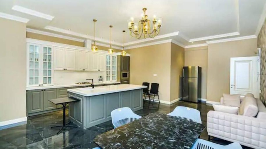 Kirayə verilir 4 otaqlı yeni tikili, 220 m², İçərişəhər m.-3