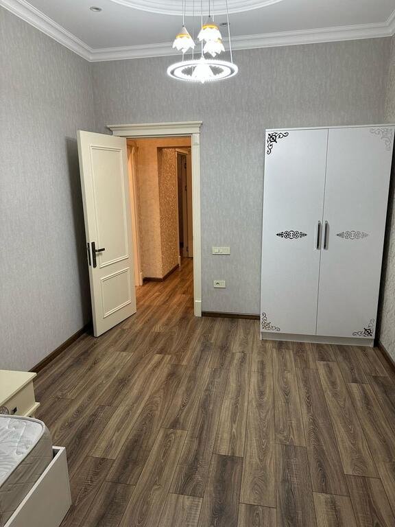 Kirayə verilir 3 otaqlı yeni tikili, 100 m², 28 May m.-4