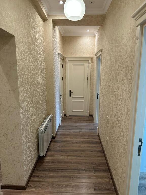 Kirayə verilir 3 otaqlı yeni tikili, 100 m², 28 May m.-5