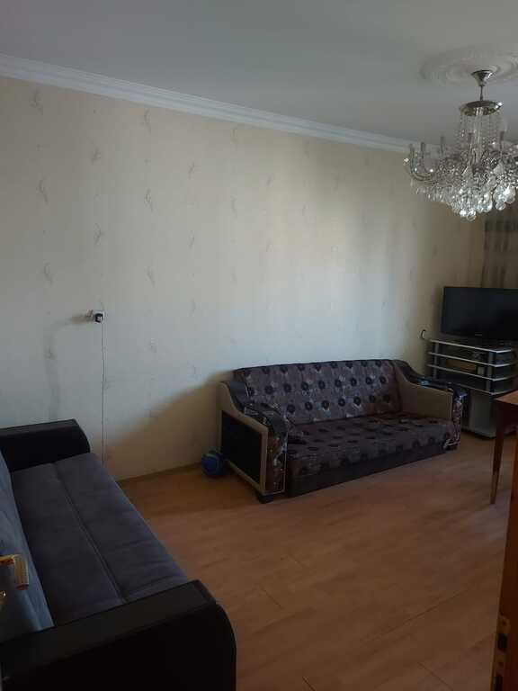 Kirayə verilir 3 otaqlı köhnə tikili, 80 m², İnşaatçılar m.-2