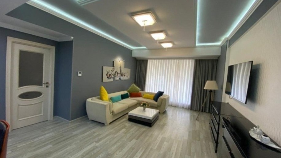 Kirayə verilir 3 otaqlı yeni tikili, 90 m², 28 May m.-3