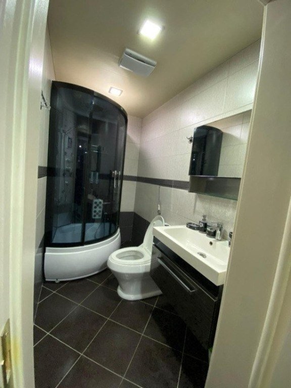 Kirayə verilir 3 otaqlı yeni tikili, 90 m², 28 May m.-12