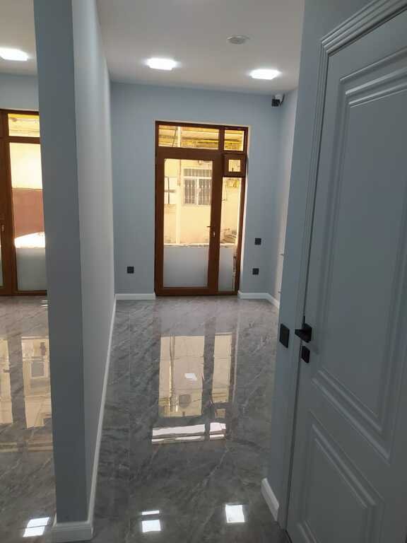 70 m<sup>2</sup> ofis icarəyə verilir, Elmlər Akademiyası m.-9