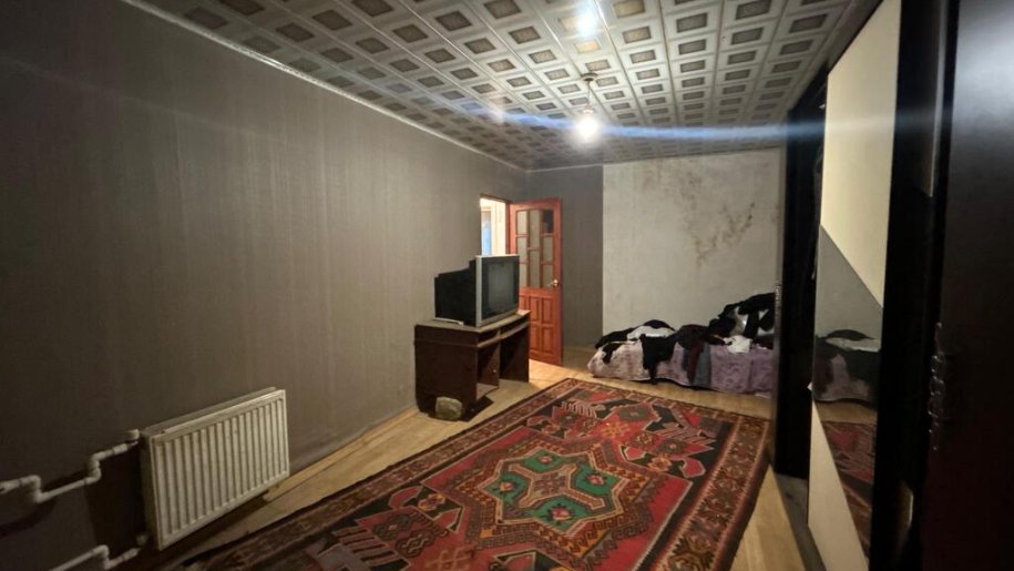 Satılır 4 otaqlı köhnə tikili, 100 m², İnşaatçılar m.-13