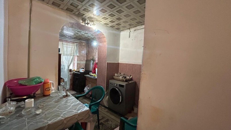 Satılır 4 otaqlı köhnə tikili, 100 m², İnşaatçılar m.-20