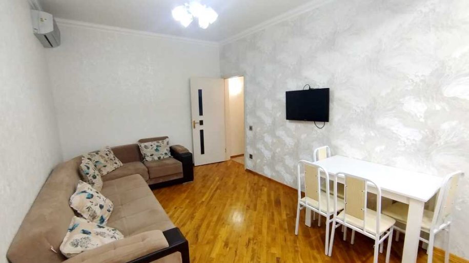 Kirayə verilir 1 otaqlı köhnə tikili, 35 m², Qara Qarayev m.-1