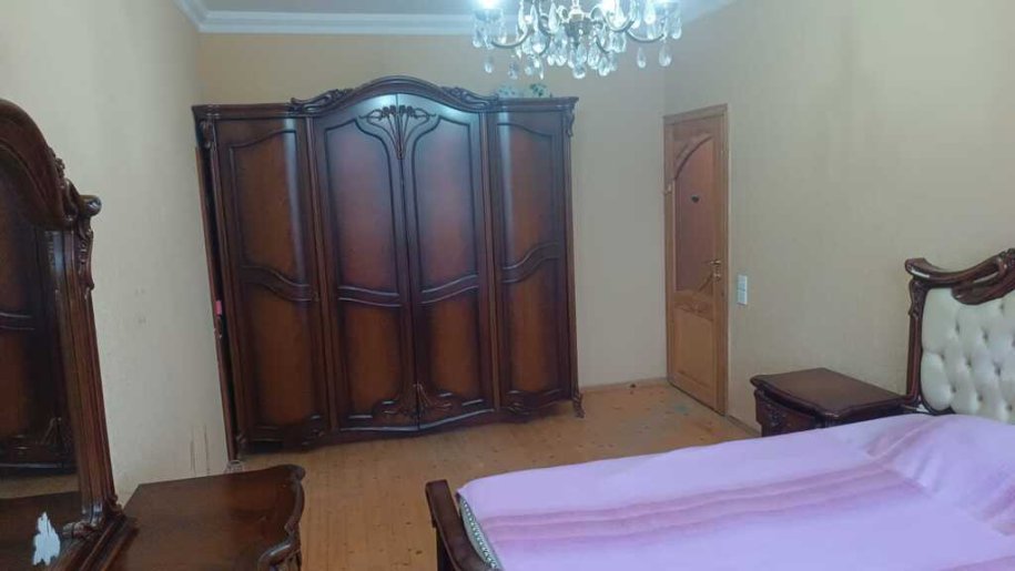 Kirayə verilir 3 otaqlı köhnə tikili, 65 m², Azadlıq Prospekti m.-3