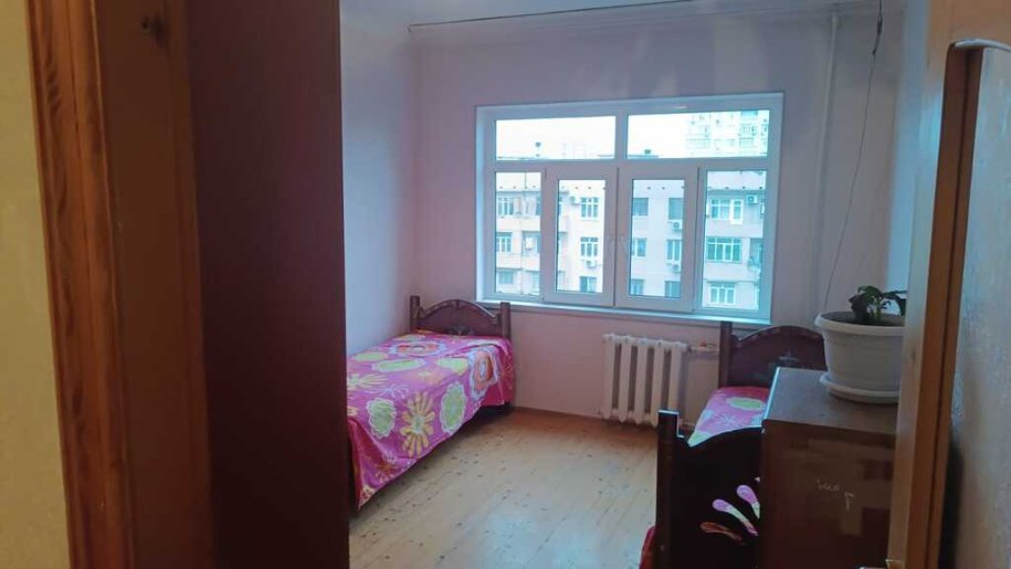 Kirayə verilir 3 otaqlı köhnə tikili, 65 m², Azadlıq Prospekti m.-9