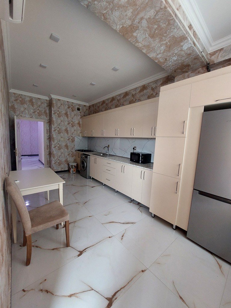 Kirayə verilir 3 otaqlı yeni tikili, 115 m², Qara Qarayev m.-9