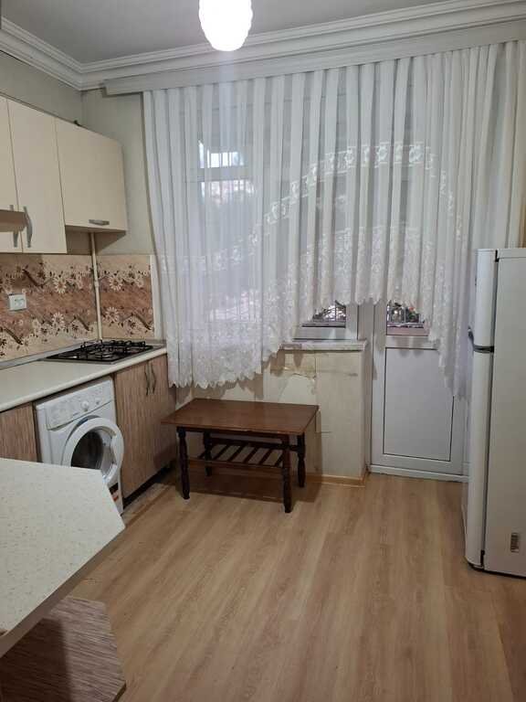 Kirayə verilir 4 otaqlı köhnə tikili, 100 m², Həzi Aslanov m.-3