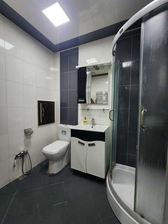 Kirayə verilir 3 otaqlı yeni tikili, 90 m², İnşaatçılar m.-7