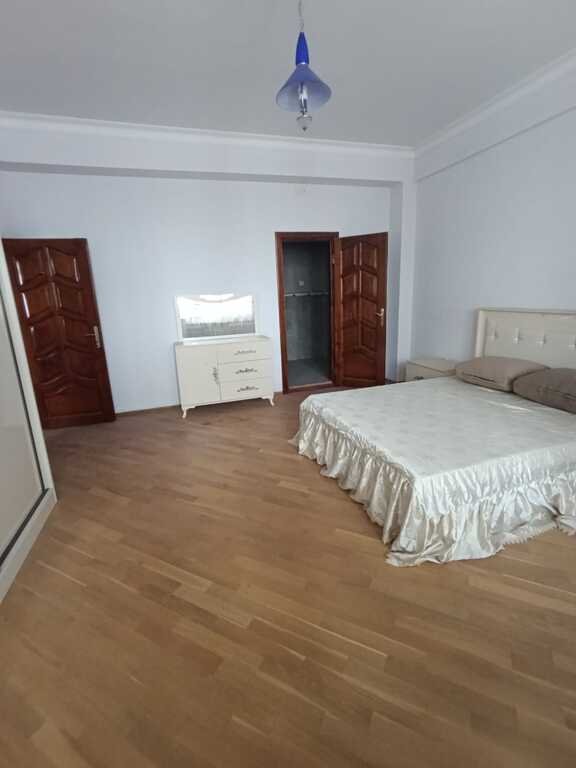 Satılır 4 otaqlı yeni tikili, 200 m², Memar Əcəmi m.-7