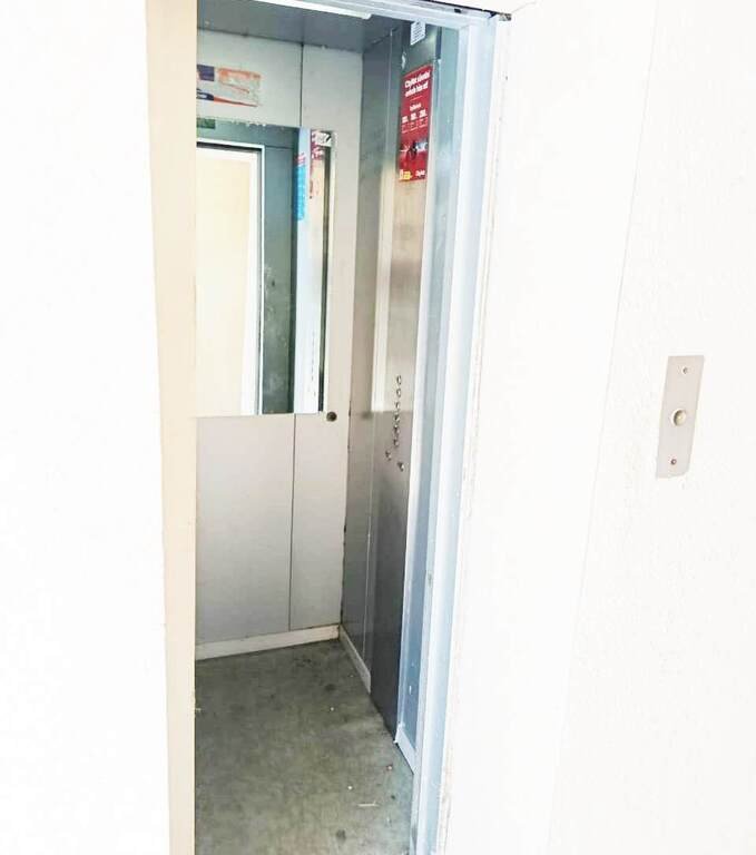 Satılır 5 otaqlı köhnə tikili, 120 m², Əhmədli m.-15