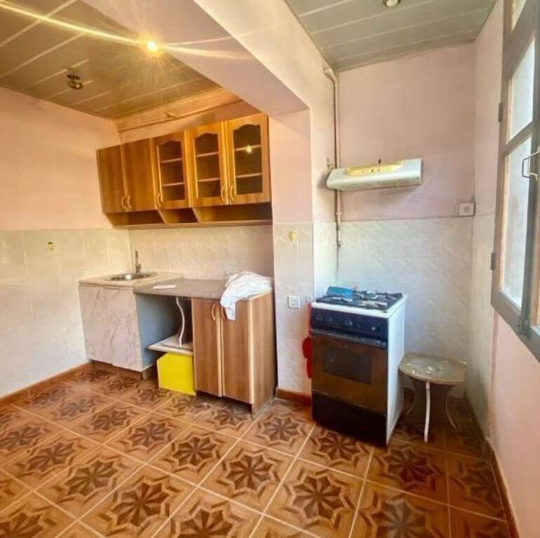 Satılır 3 otaqlı köhnə tikili, 80 m², Əhmədli m.-11