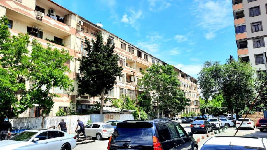 Satılır 4 otaqlı köhnə tikili, 120 m², Memar Əcəmi m.-1