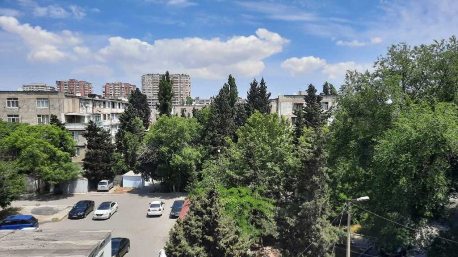 Satılır 4 otaqlı köhnə tikili, 120 m², Memar Əcəmi m.-11