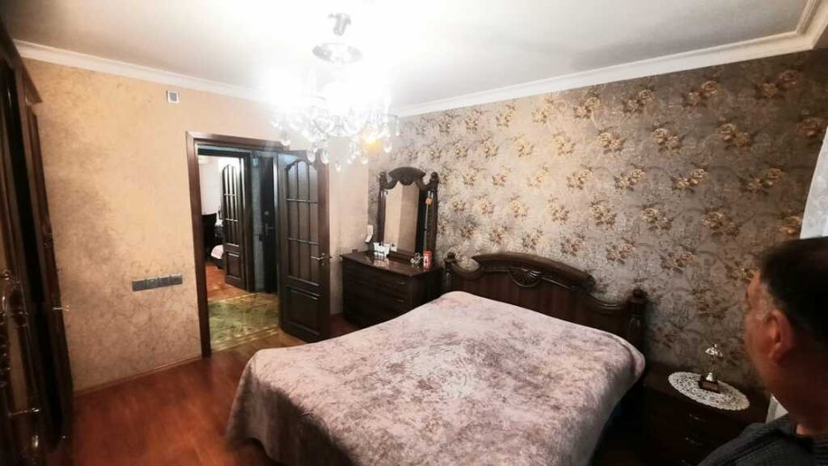 Satılır 4 otaqlı köhnə tikili, 120 m², Memar Əcəmi m.-23
