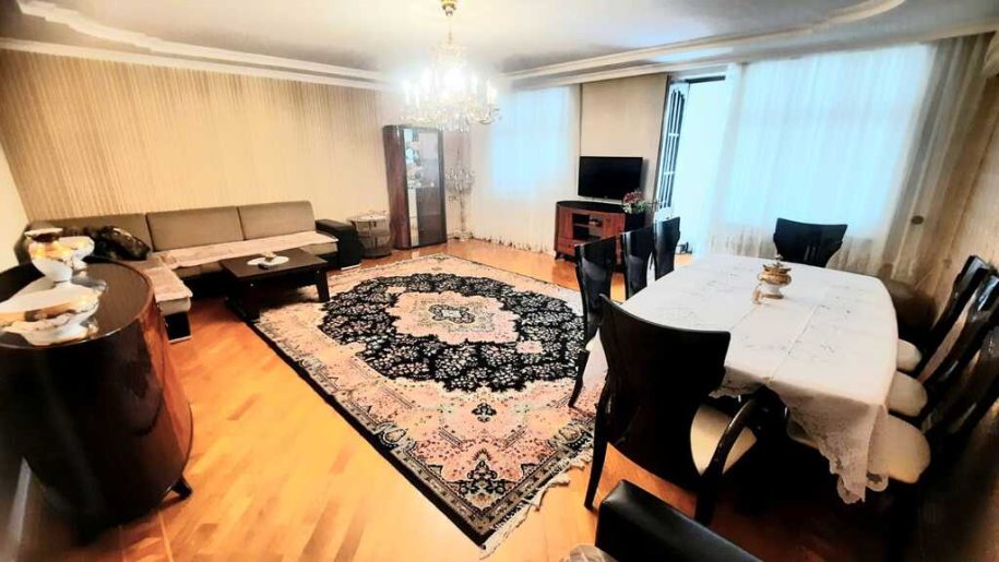 Satılır 4 otaqlı köhnə tikili, 120 m², Memar Əcəmi m.-24