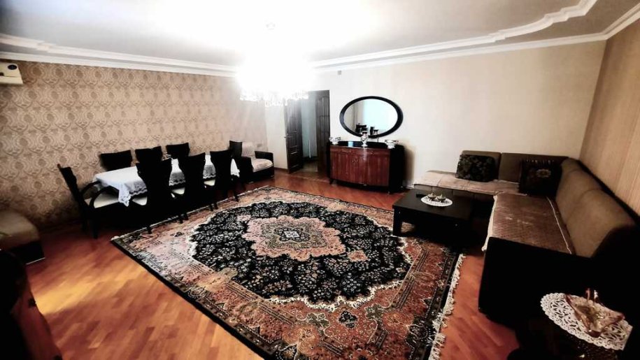 Satılır 4 otaqlı köhnə tikili, 120 m², Memar Əcəmi m.-25