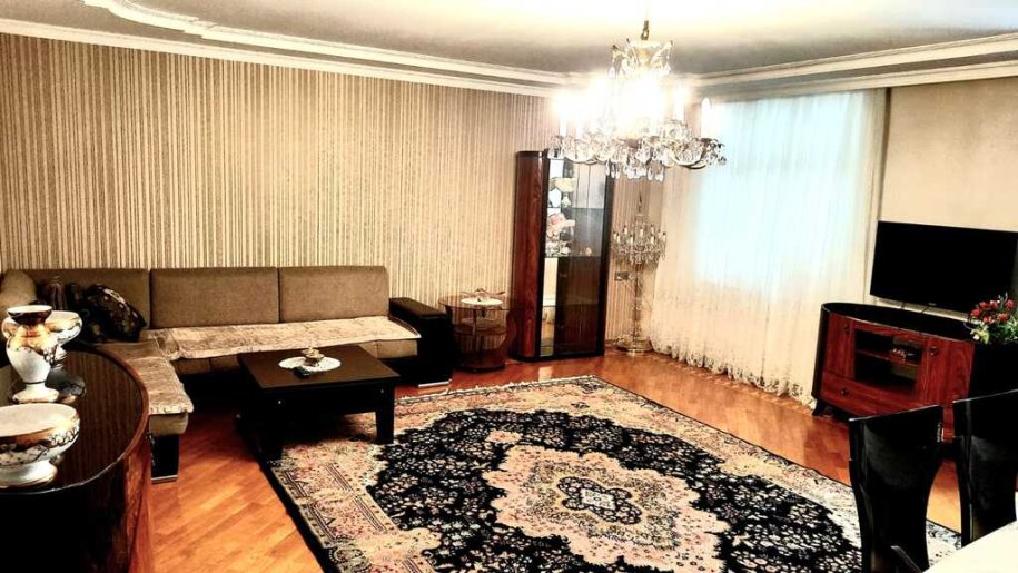 Satılır 4 otaqlı köhnə tikili, 120 m², Memar Əcəmi m.-27
