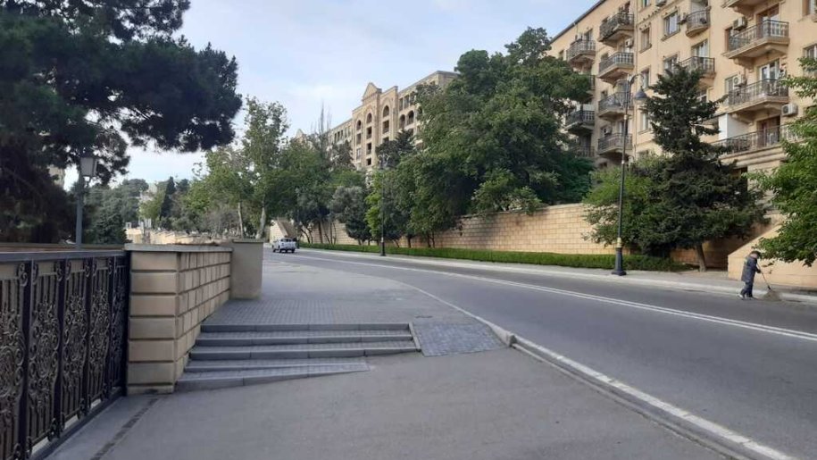Satılır 3 otaqlı köhnə tikili, 75 m², İçərişəhər m.-1