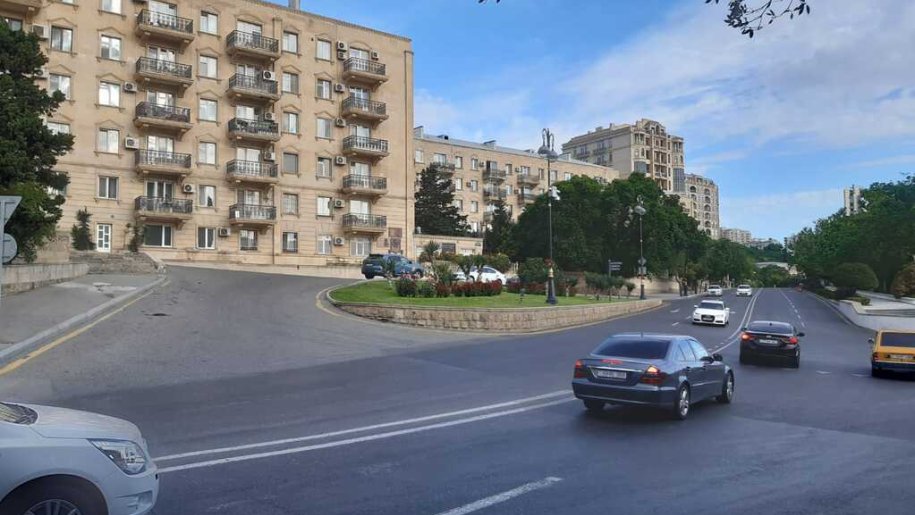 Satılır 3 otaqlı köhnə tikili, 75 m², İçərişəhər m.-2