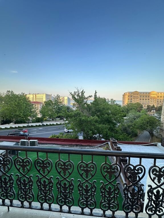 Satılır 3 otaqlı köhnə tikili, 75 m², İçərişəhər m.-5