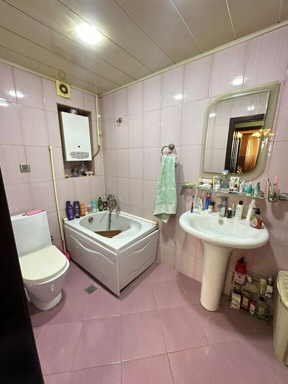 Satılır 3 otaqlı köhnə tikili, 75 m², İçərişəhər m.-11