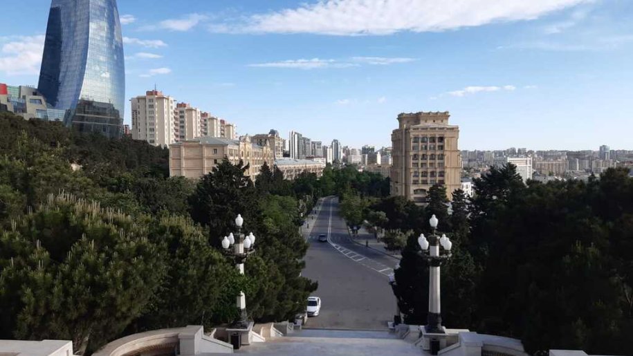 Satılır 3 otaqlı köhnə tikili, 75 m², İçərişəhər m.-12