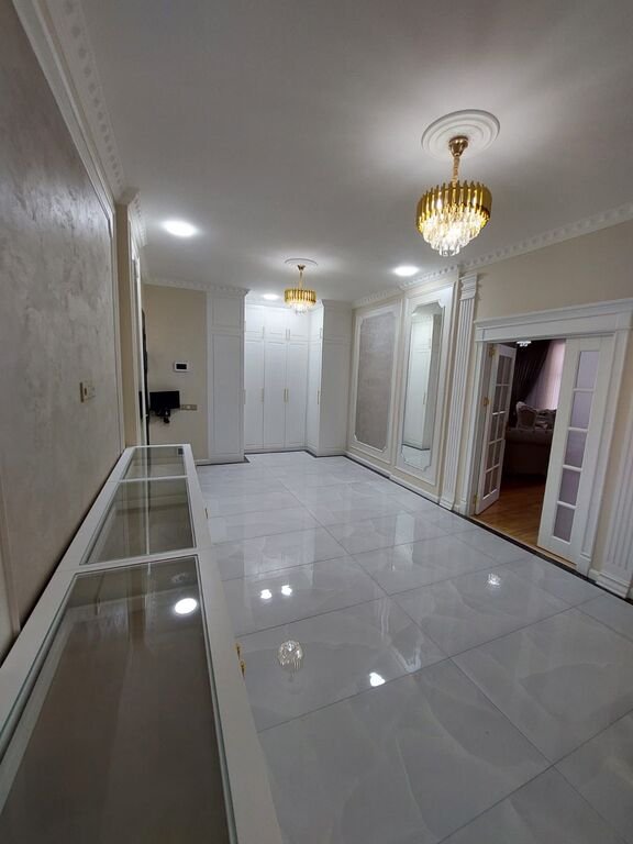 Satılır 4 otaqlı yeni tikili, 215 m², Nizami m.-17
