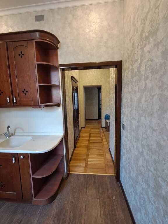 Satılır 3 otaqlı köhnə tikili, 85 m², Nəriman Nərimanov m.-6