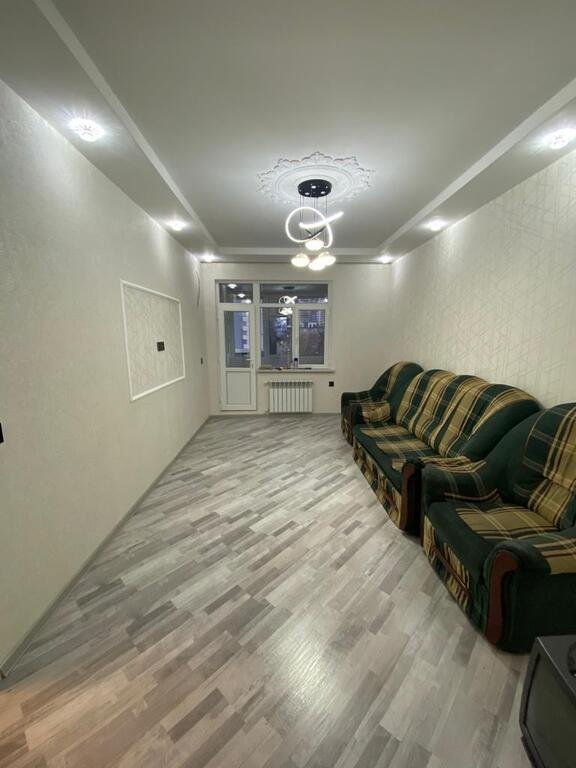 Satılır 3 otaqlı köhnə tikili, 95 m², Memar Əcəmi m.-1